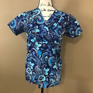 White Cross | Scrub Top - XS